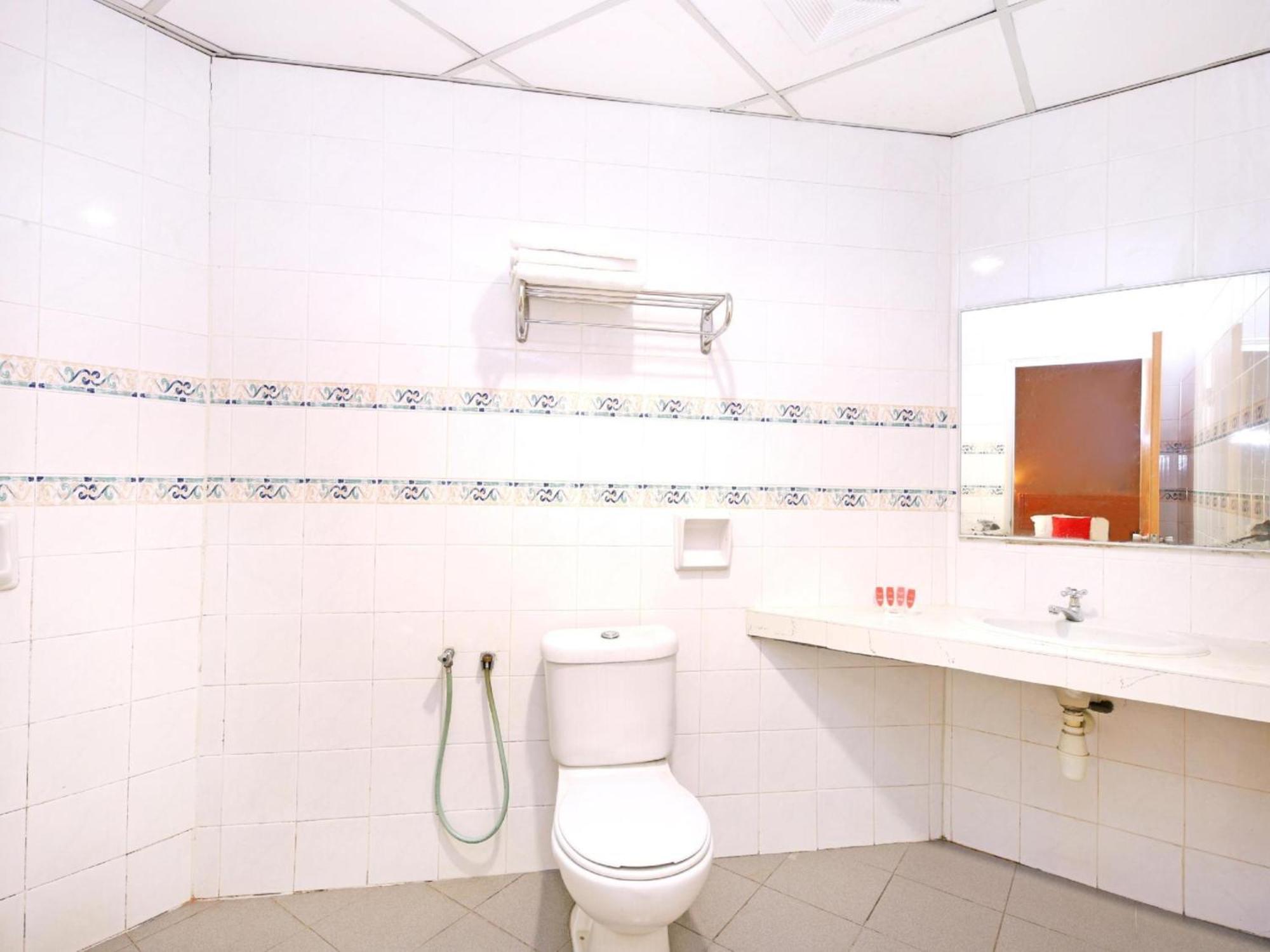 Super Oyo 447 Comfort Hotel Meru Klang Dış mekan fotoğraf