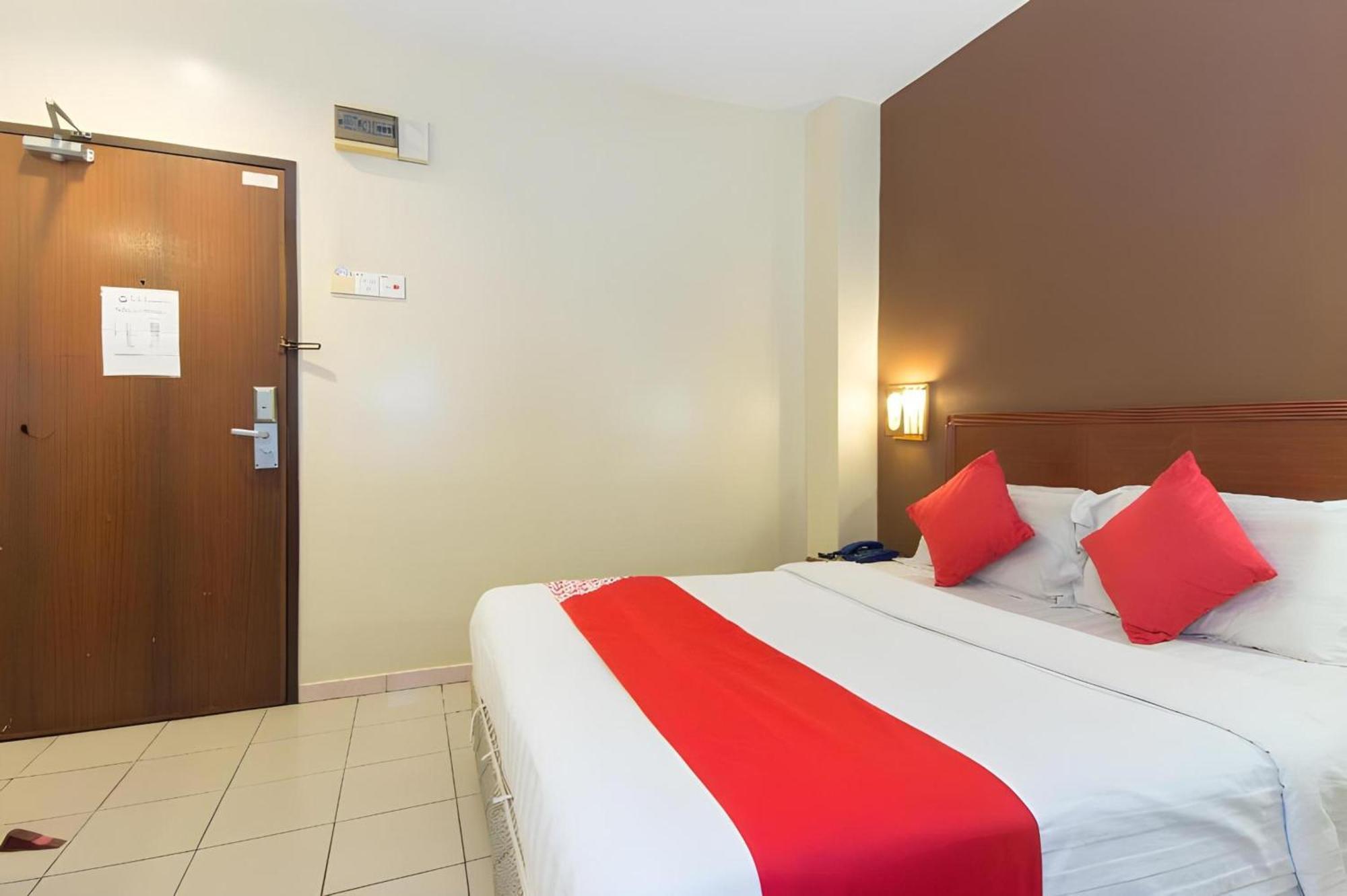 Super Oyo 447 Comfort Hotel Meru Klang Dış mekan fotoğraf