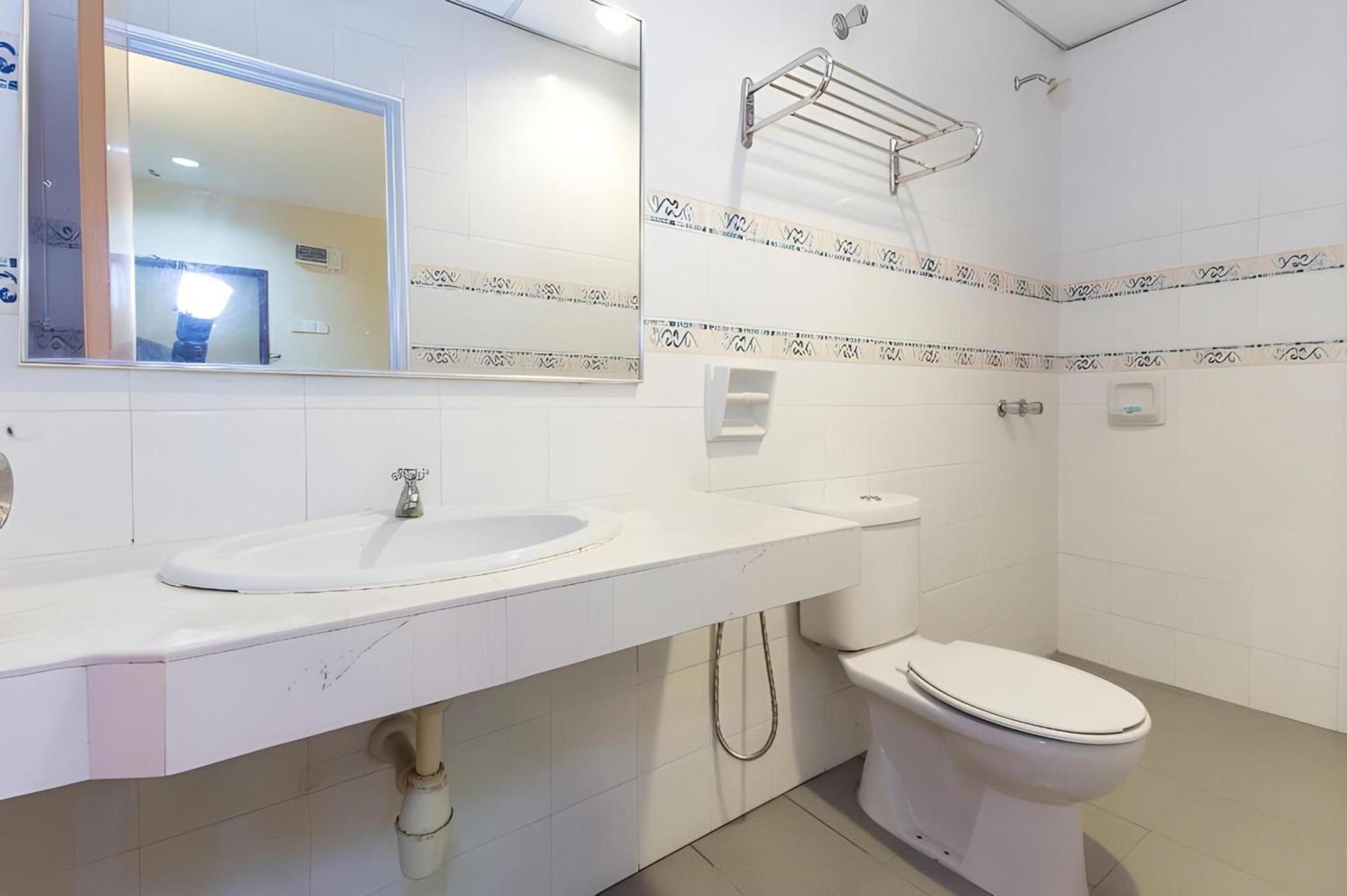 Super Oyo 447 Comfort Hotel Meru Klang Dış mekan fotoğraf