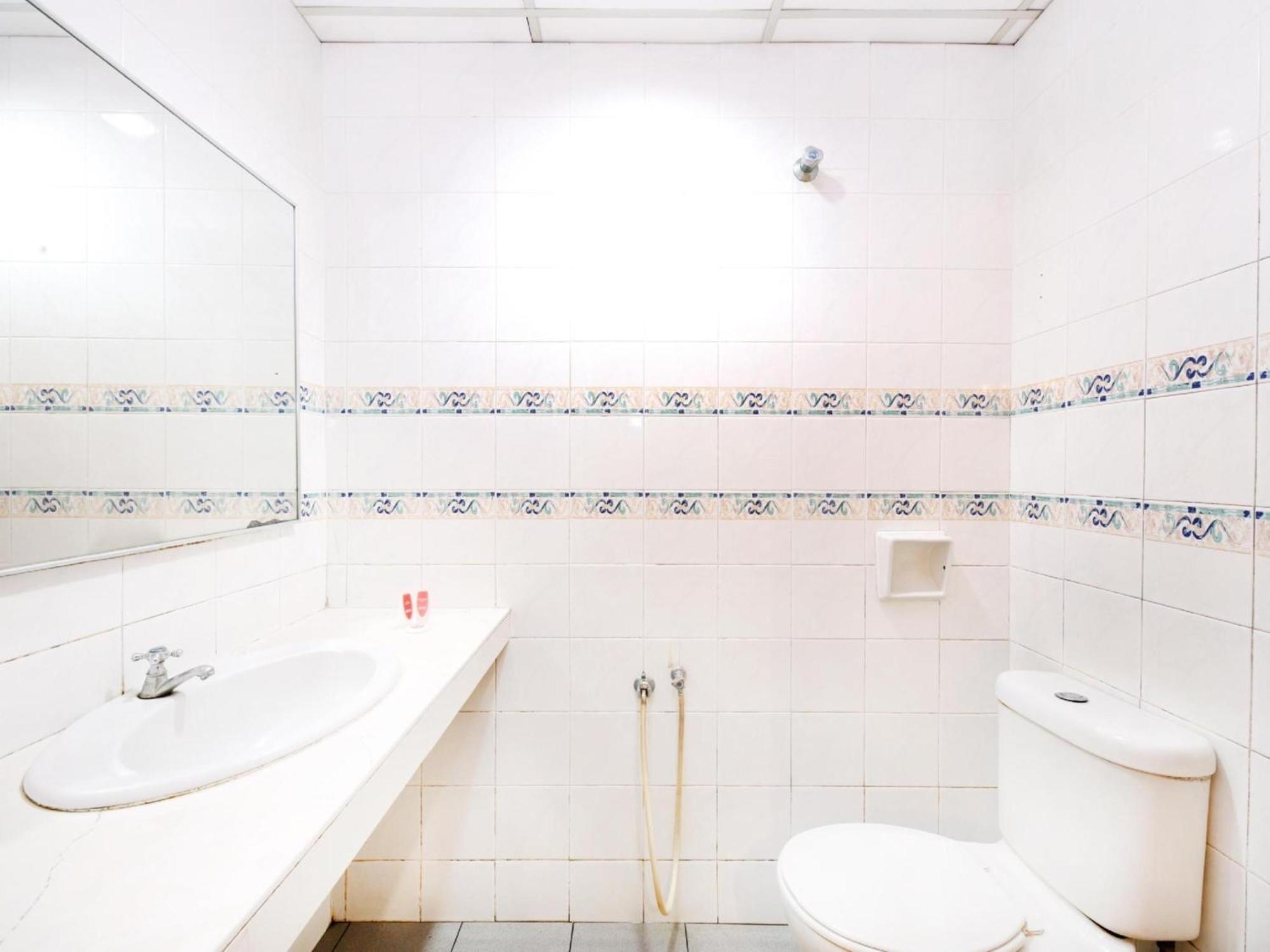 Super Oyo 447 Comfort Hotel Meru Klang Dış mekan fotoğraf