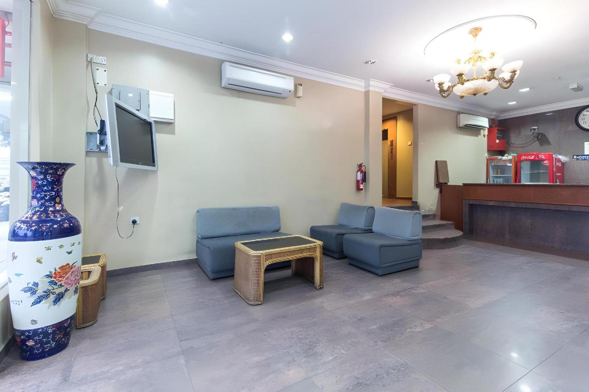 Super Oyo 447 Comfort Hotel Meru Klang Dış mekan fotoğraf