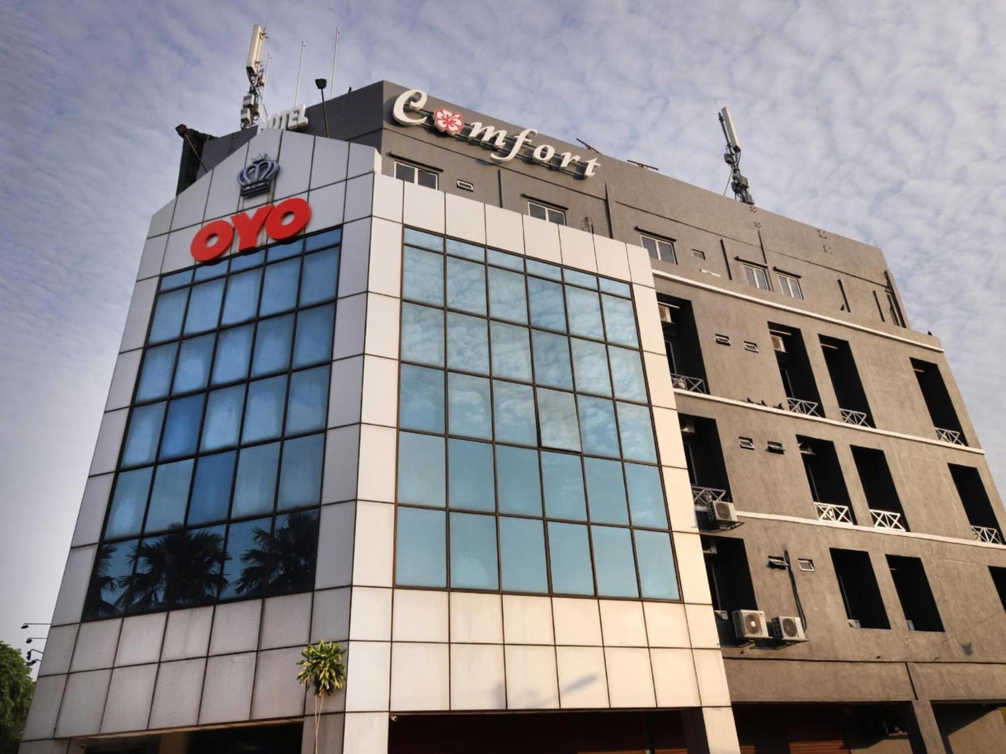 Super Oyo 447 Comfort Hotel Meru Klang Dış mekan fotoğraf